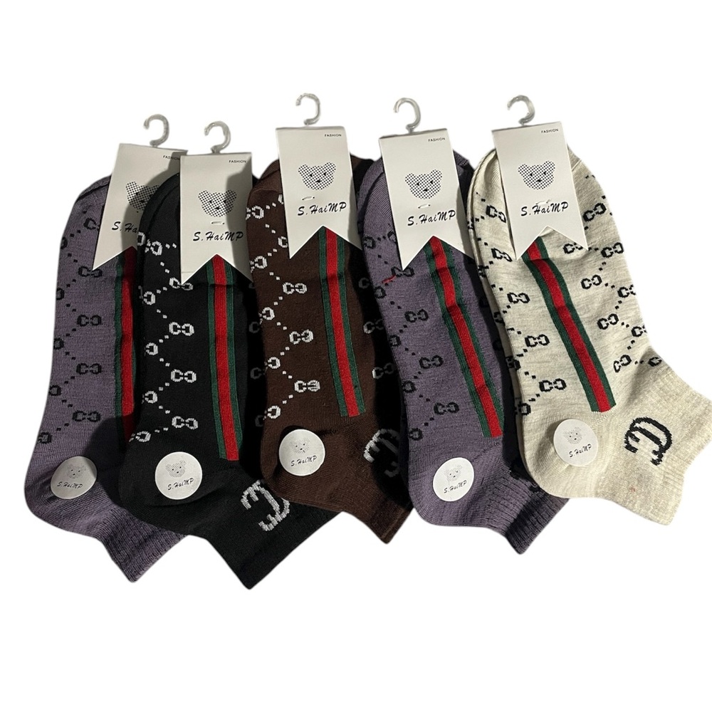 Stylish Fashion Socks 5 pairs NWT